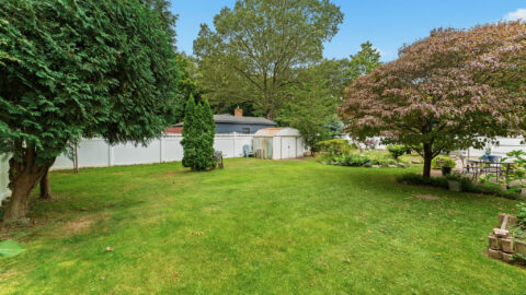33 Hope Ave, Warwick, Ri 02889