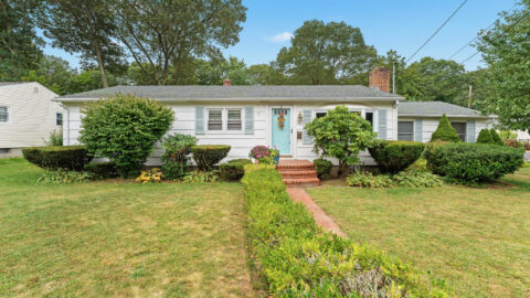 33 Hope Ave, Warwick, Ri 02889