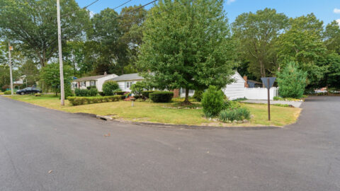 33 Hope Ave, Warwick, Ri 02889