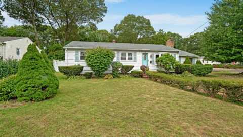 33 Hope Ave, Warwick, Ri 02889