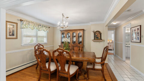 33 Hope Ave, Warwick, Ri 02889